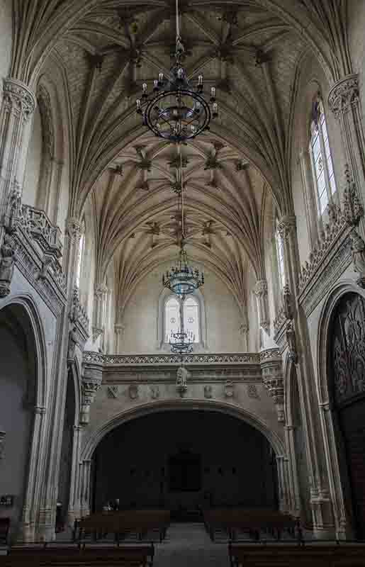 Toledo 080 - monasterio San Juan de los Reyes - iglesia.jpg